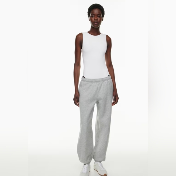 Backless Community Bodysuit - Picture 4 of 8